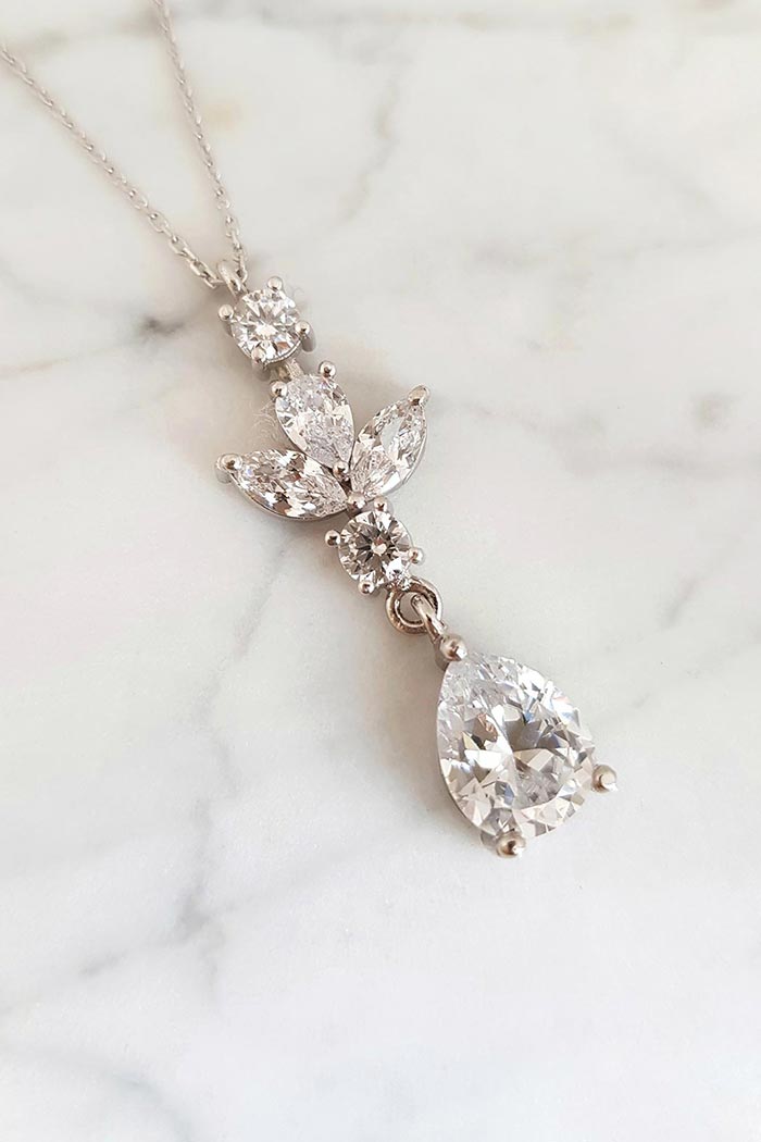 Diamond Bird Drop Kolye