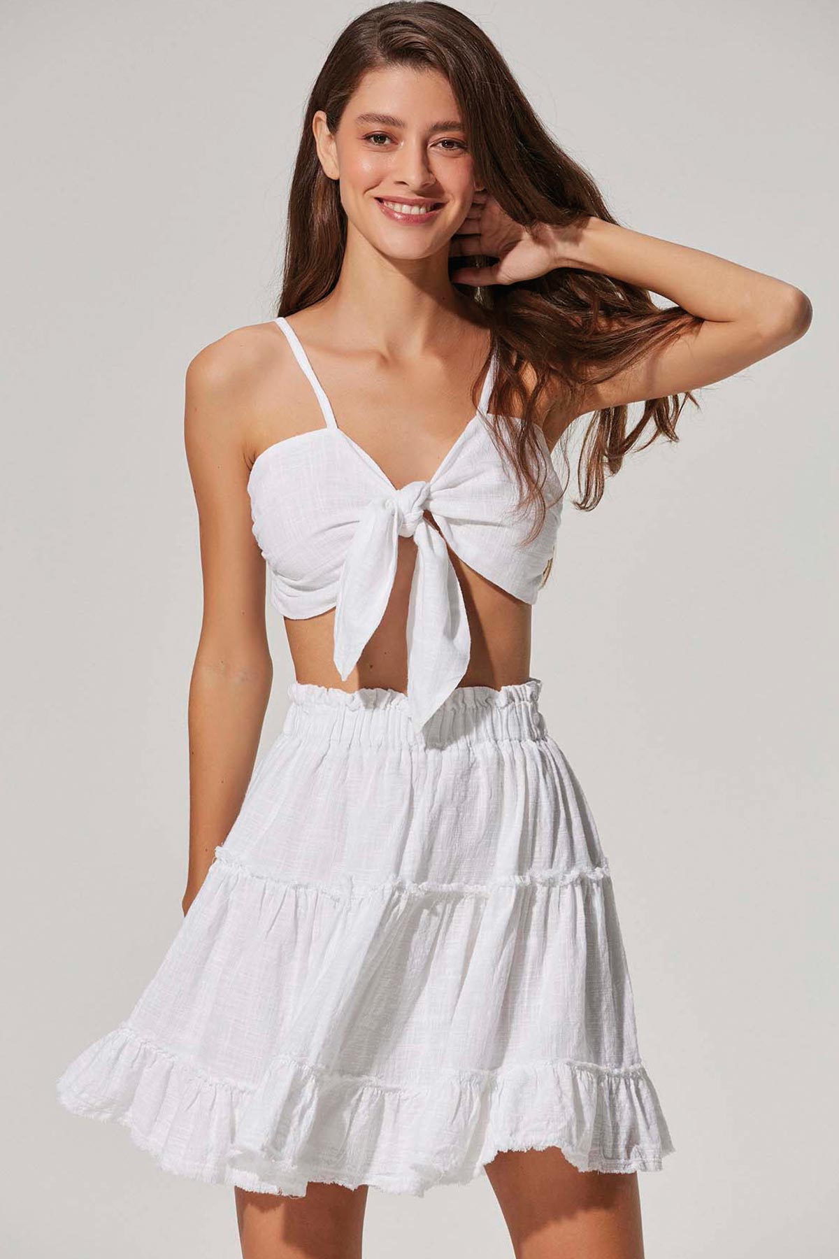 Fiyonklu Beyaz Kadın Büstiyer