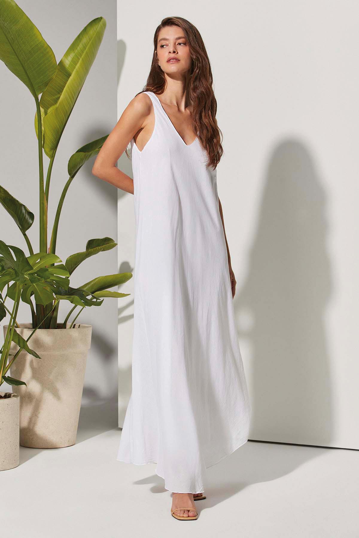 Kolsuz V Yaka Düz Kadın Elbise