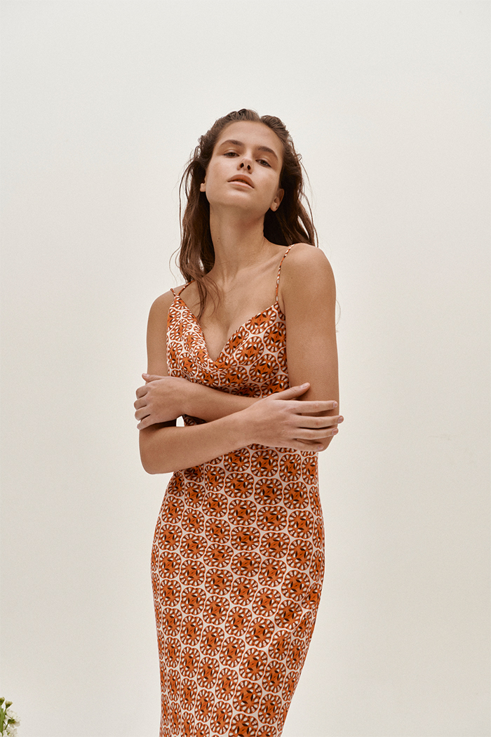 Valeria Desenli Elbise