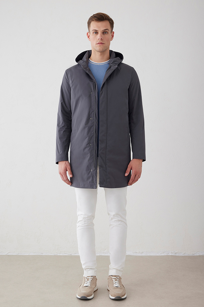 Antrasit Renk Kapüşonlu Yağmurluk