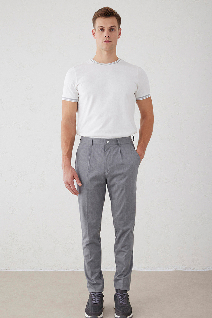 Gri Renk Pileli Chino Pantolon