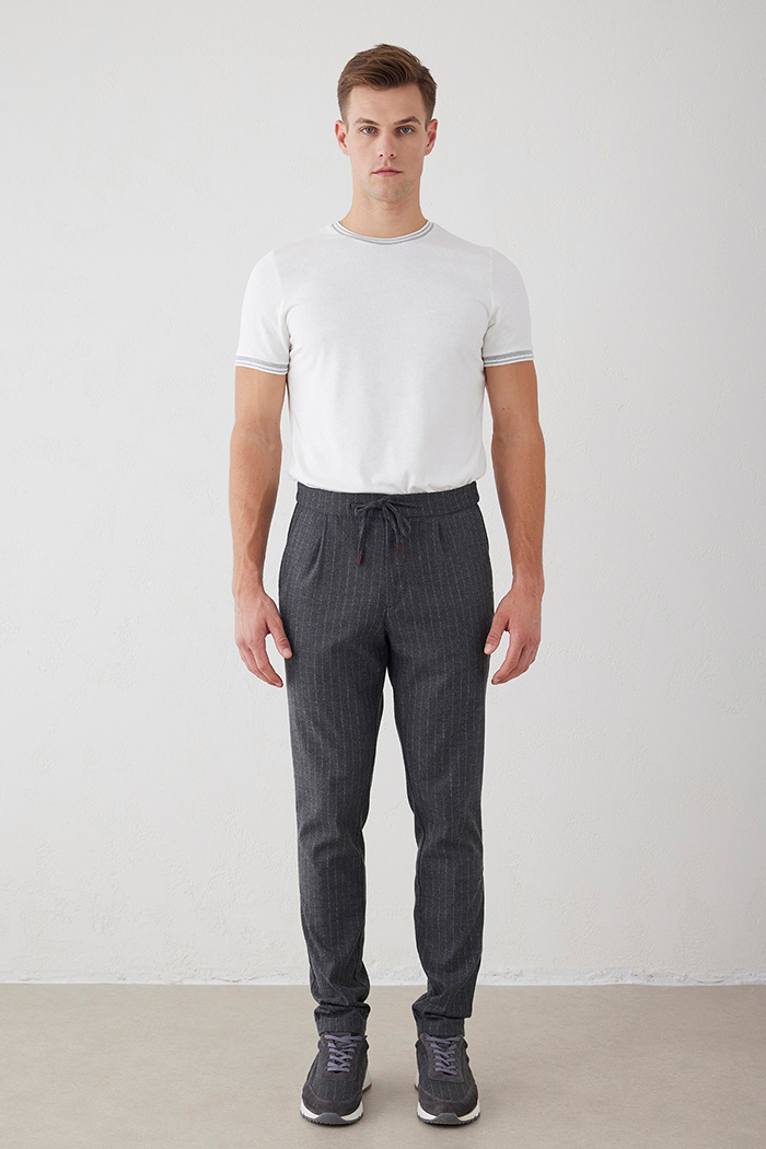 Gri Renk Çizgili Chino Pantolon