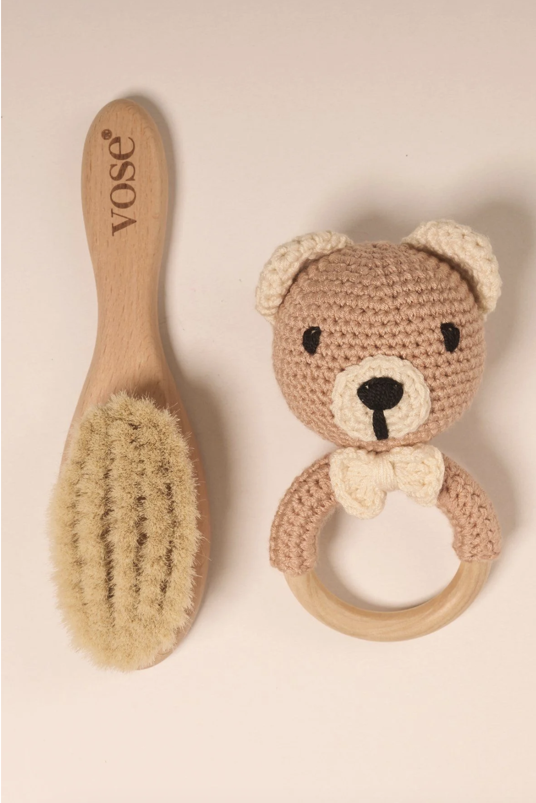 2li Set Ahşap Yumuşak Bebek Saç Fırçası & Amigurumi Çıngıraklı Diş Kaşıyıcı – Kahve