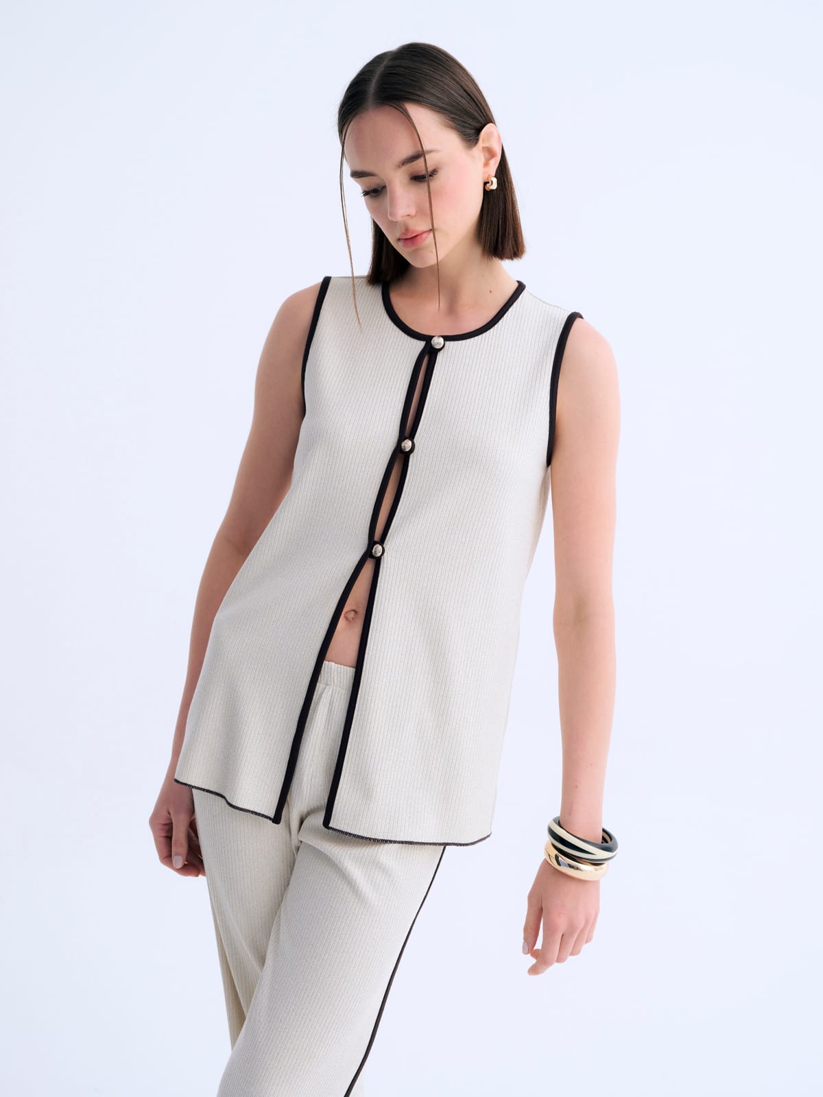 Soft Outline Top Biye Detaylı Önden Açılabilir Yelek