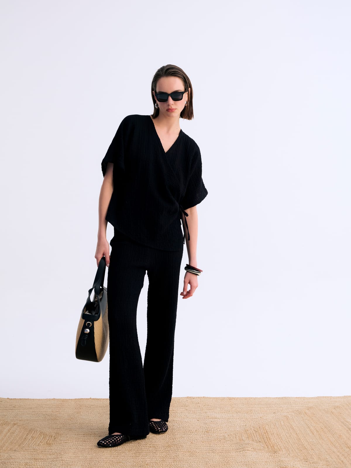 Kruvaze Önden Bağlamalı Siyah Üst