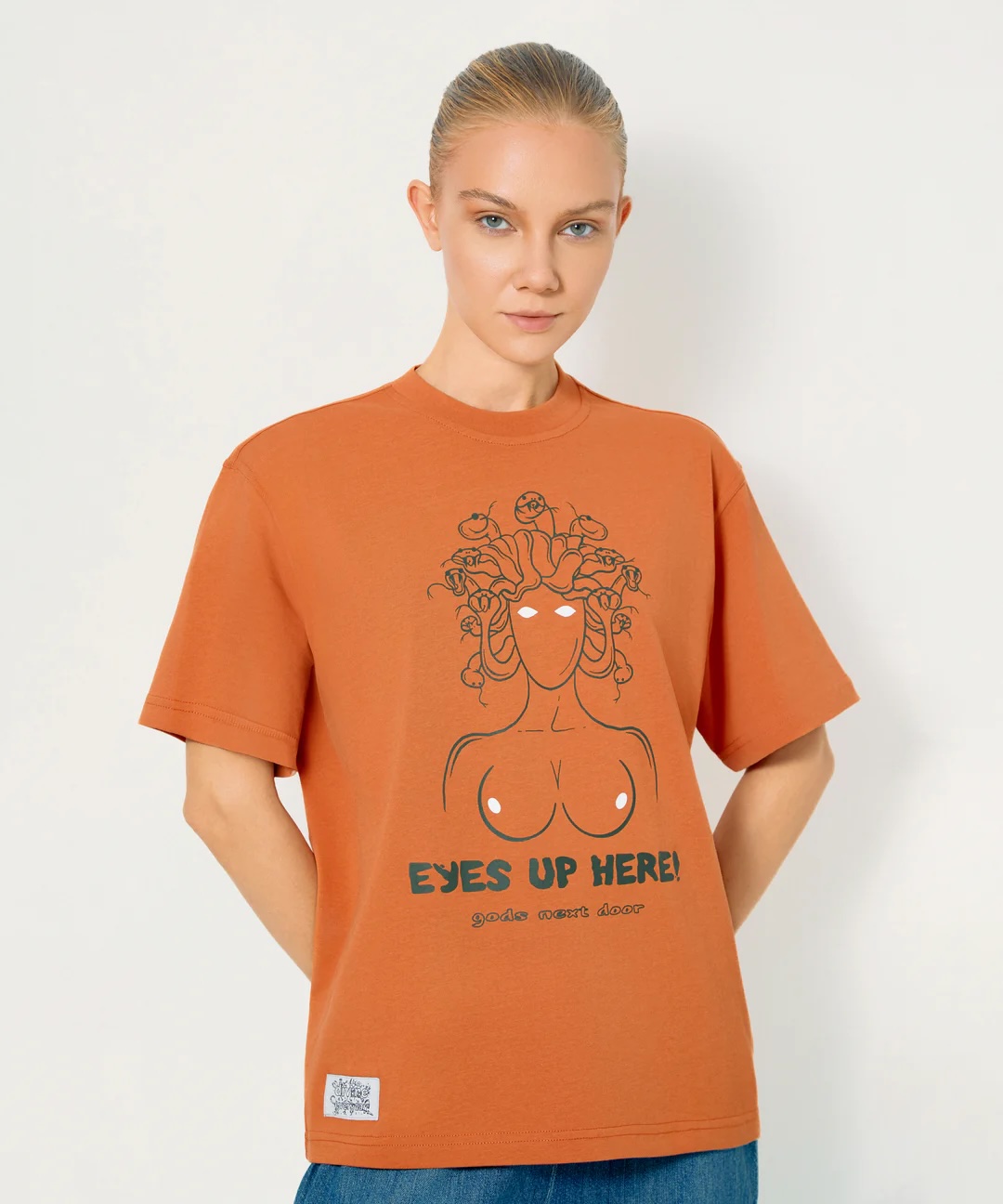 Eyes Up Here! Turuncu