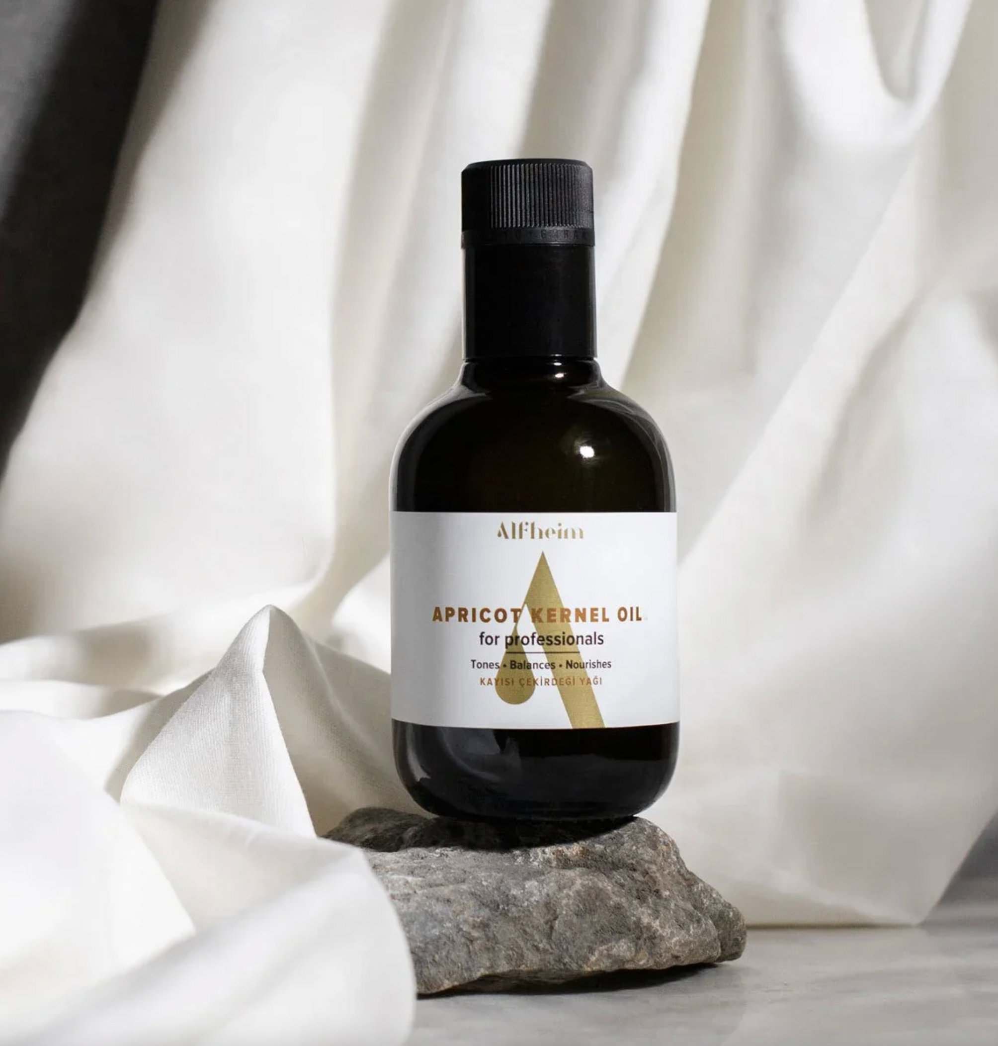 Kayısı Çekirdeği Yağı -profesyoneller için- 250 ml