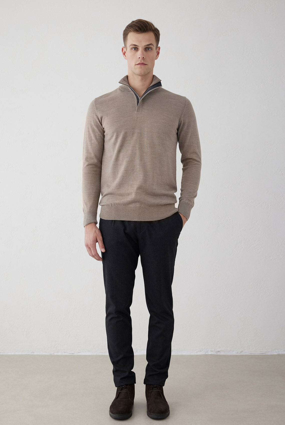 Bej Renk Yarım Patlı Triko