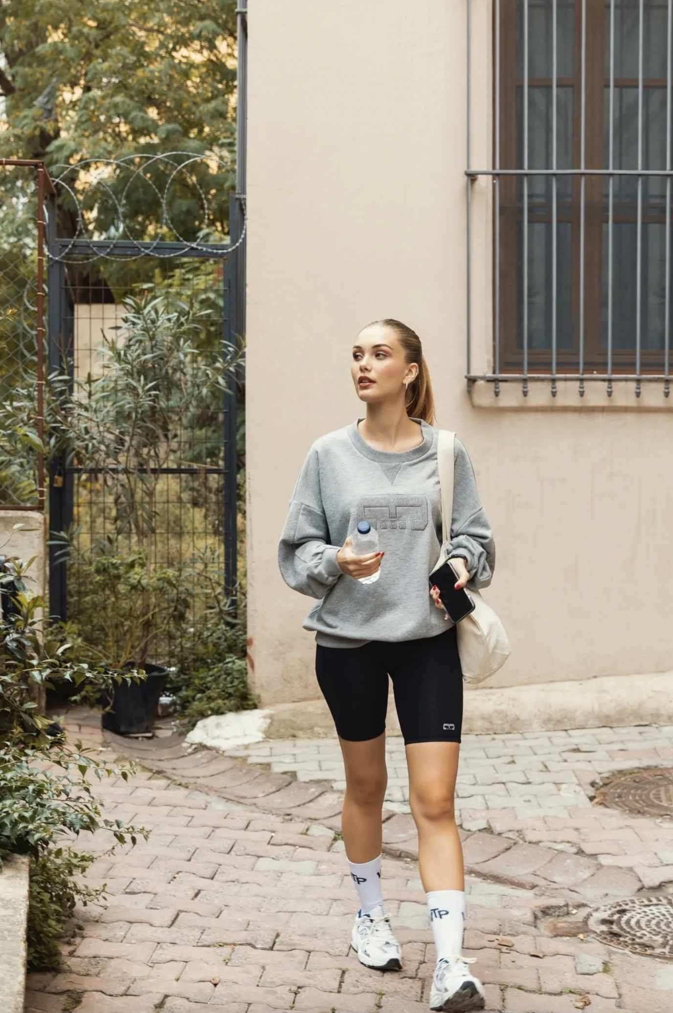 Gri Julia Oversize Sweatshirt