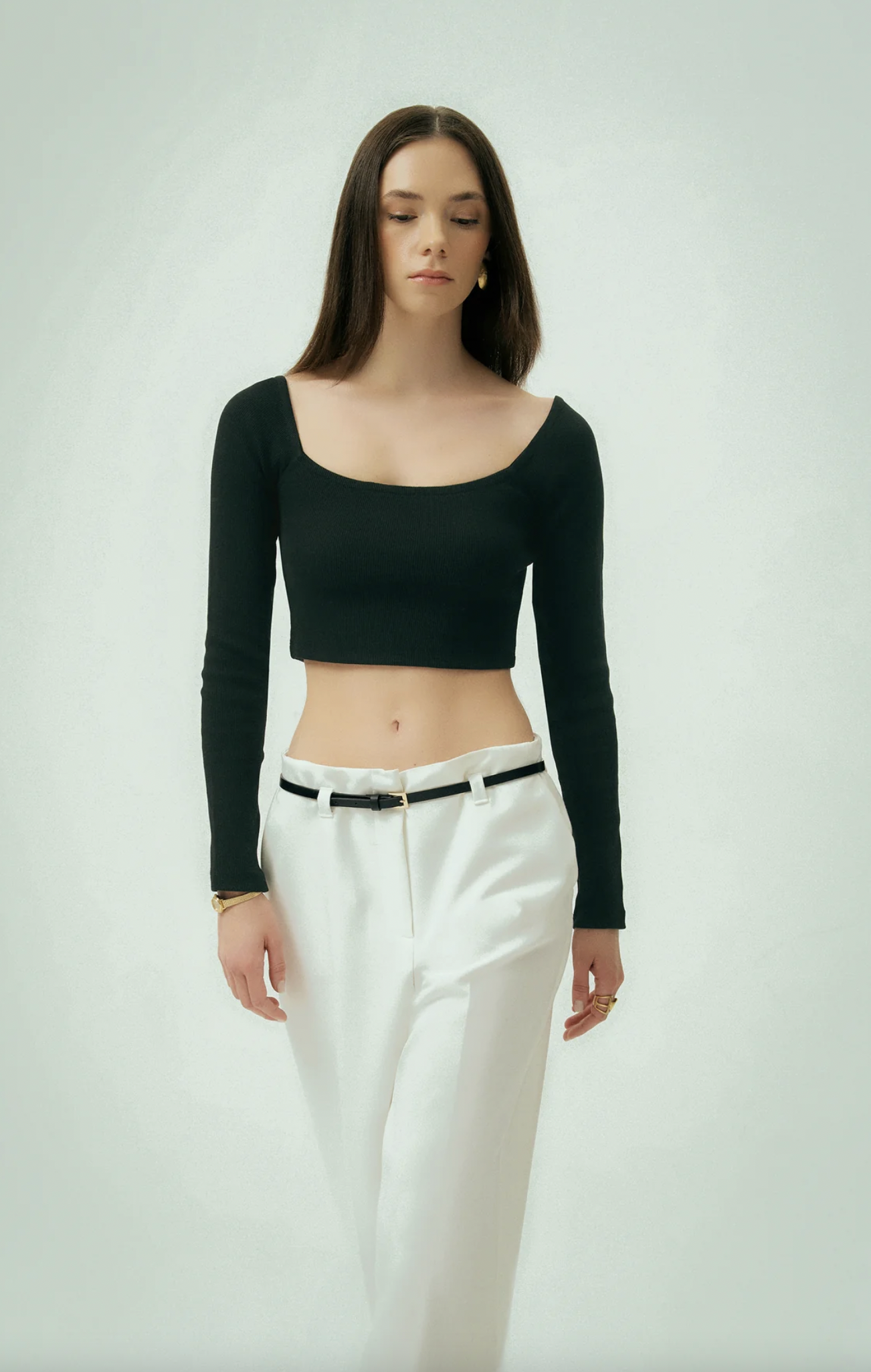 Siyah Kare Yaka Crop Bluz