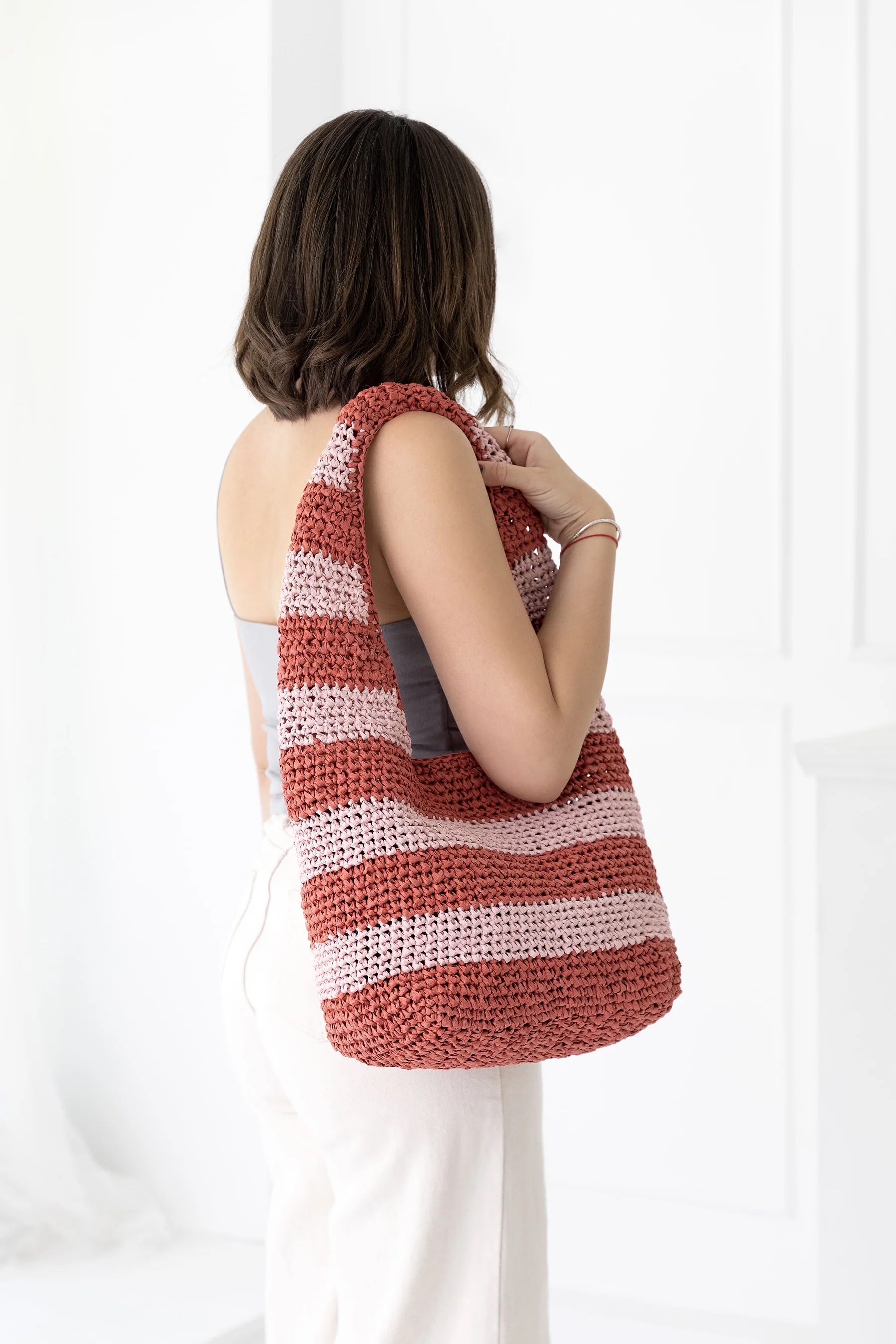 Kırmızı Çizgili Çanta