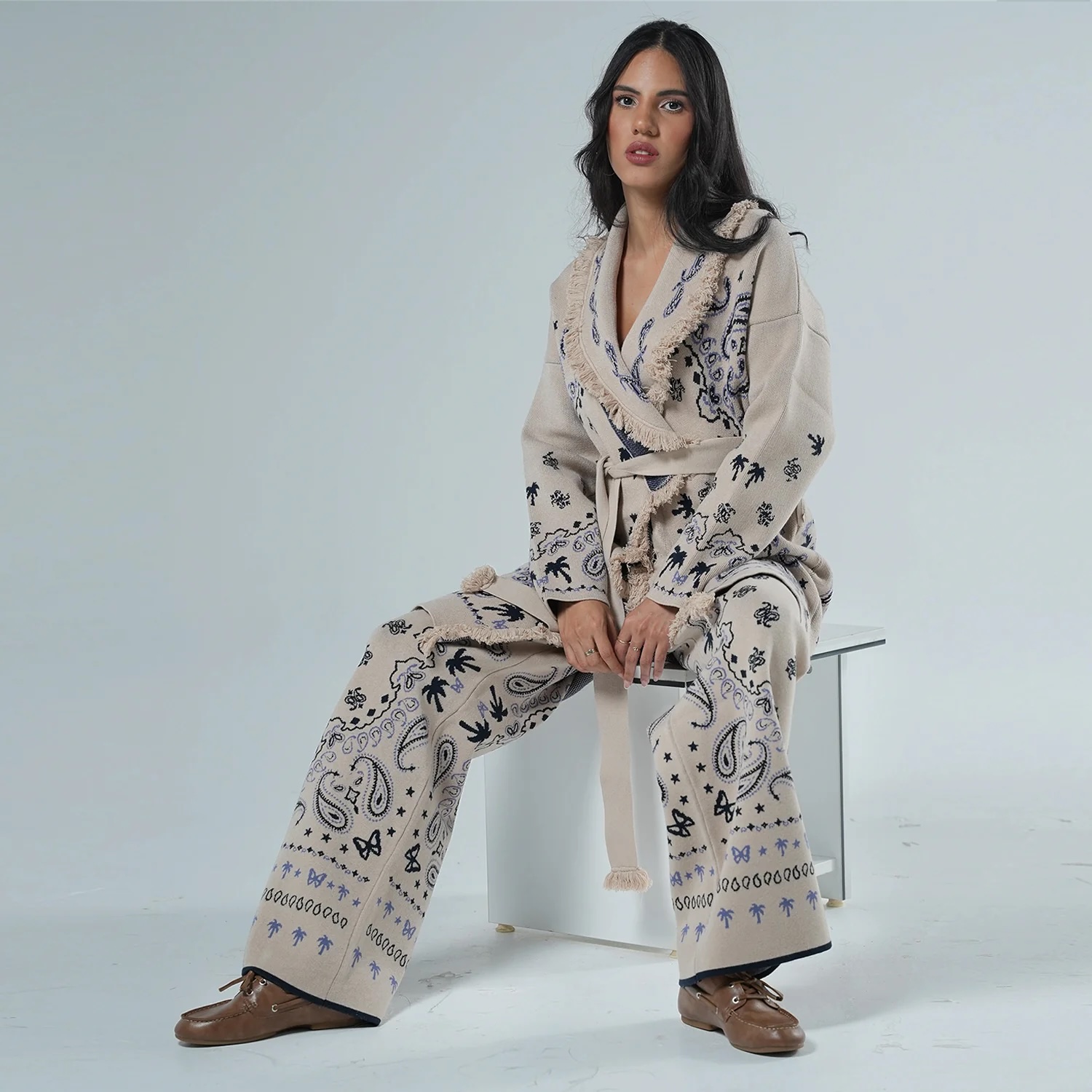 THE PAISLEY UZUN HIRKA