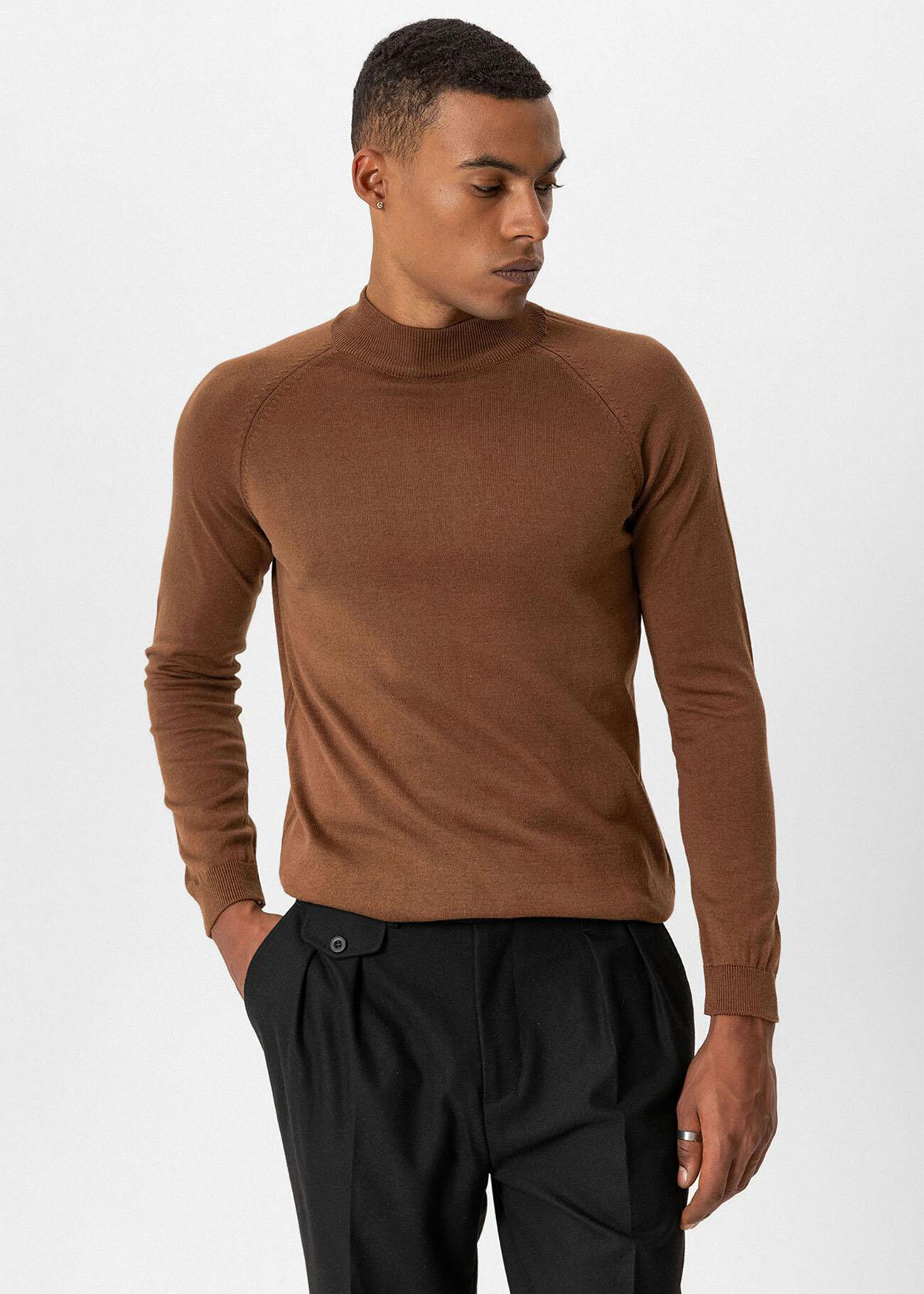 Açık Kahve Renk Yarım Boğazlı Erkek Triko