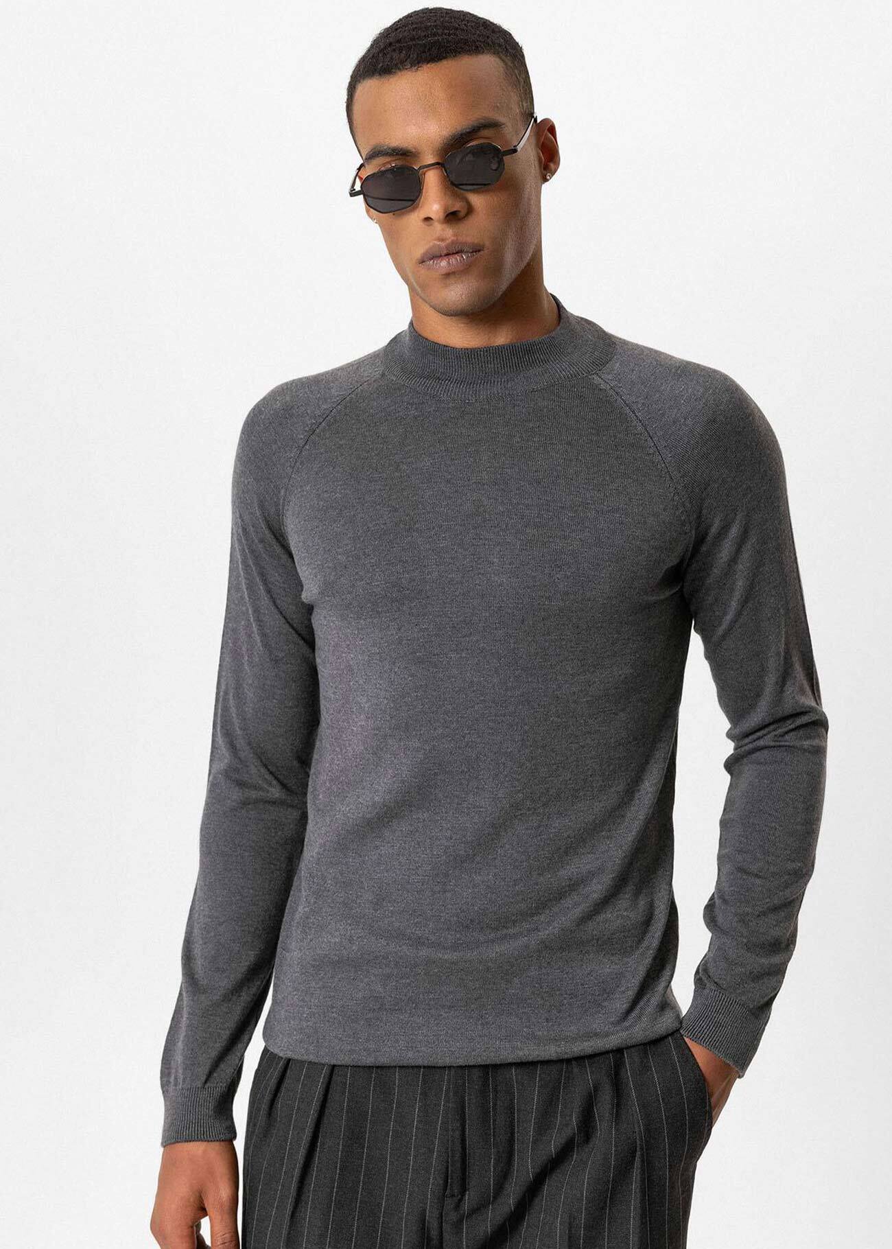 Antrasi̇t Renk Yarım Boğazlı Erkek Triko