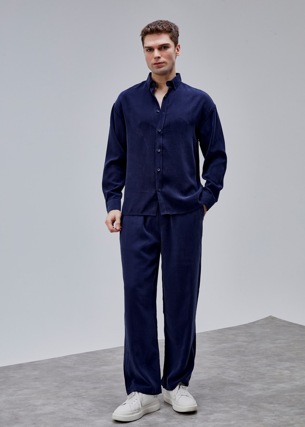 Lacivert Renk Dökümlü Tensel Pantolon