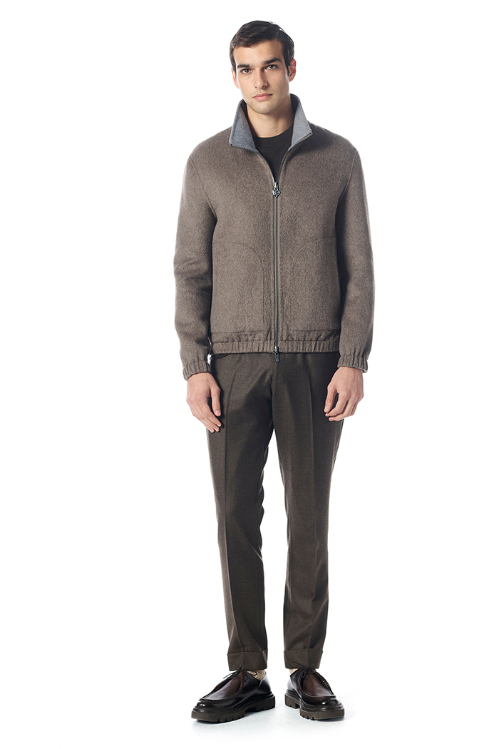 Giovane Gentile Taba Mont / Kaban