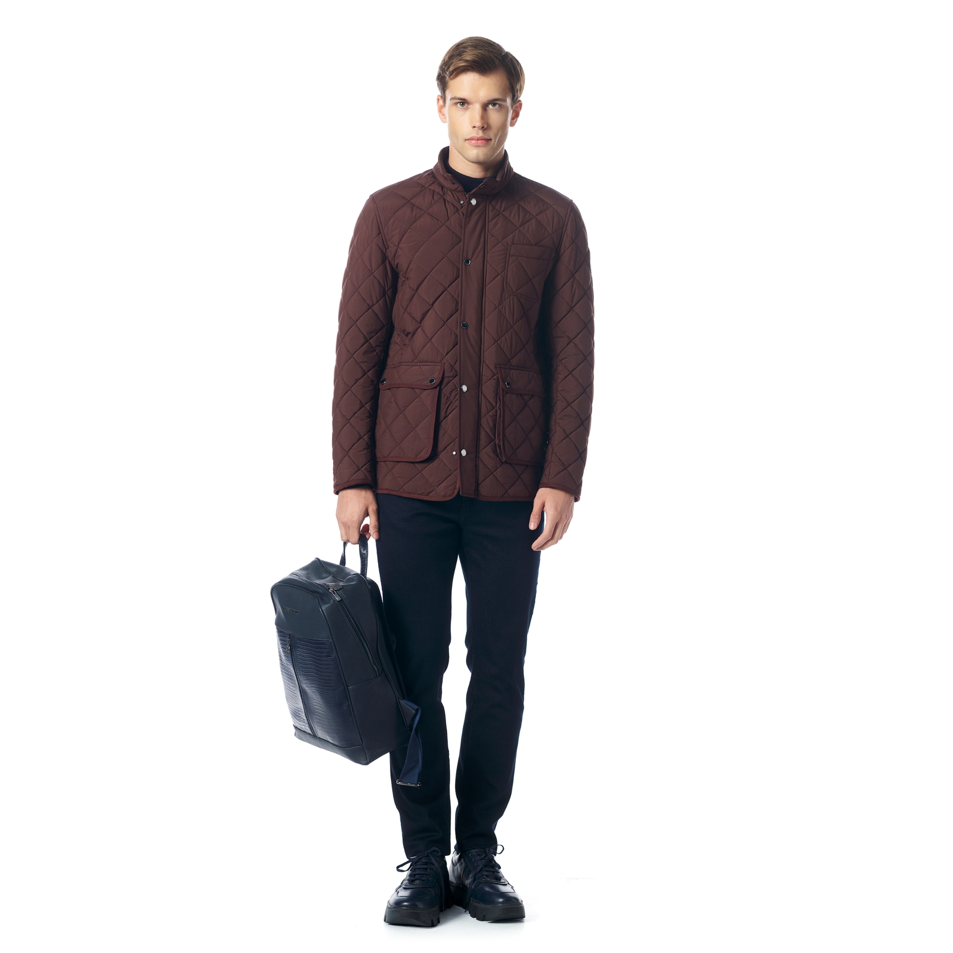 Giovane Gentile Bordo Mont / Kaban