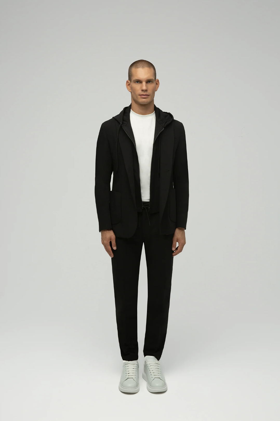 Joseph Siyah Çıkarılabilir Kapüşonlu Teknik Blazer