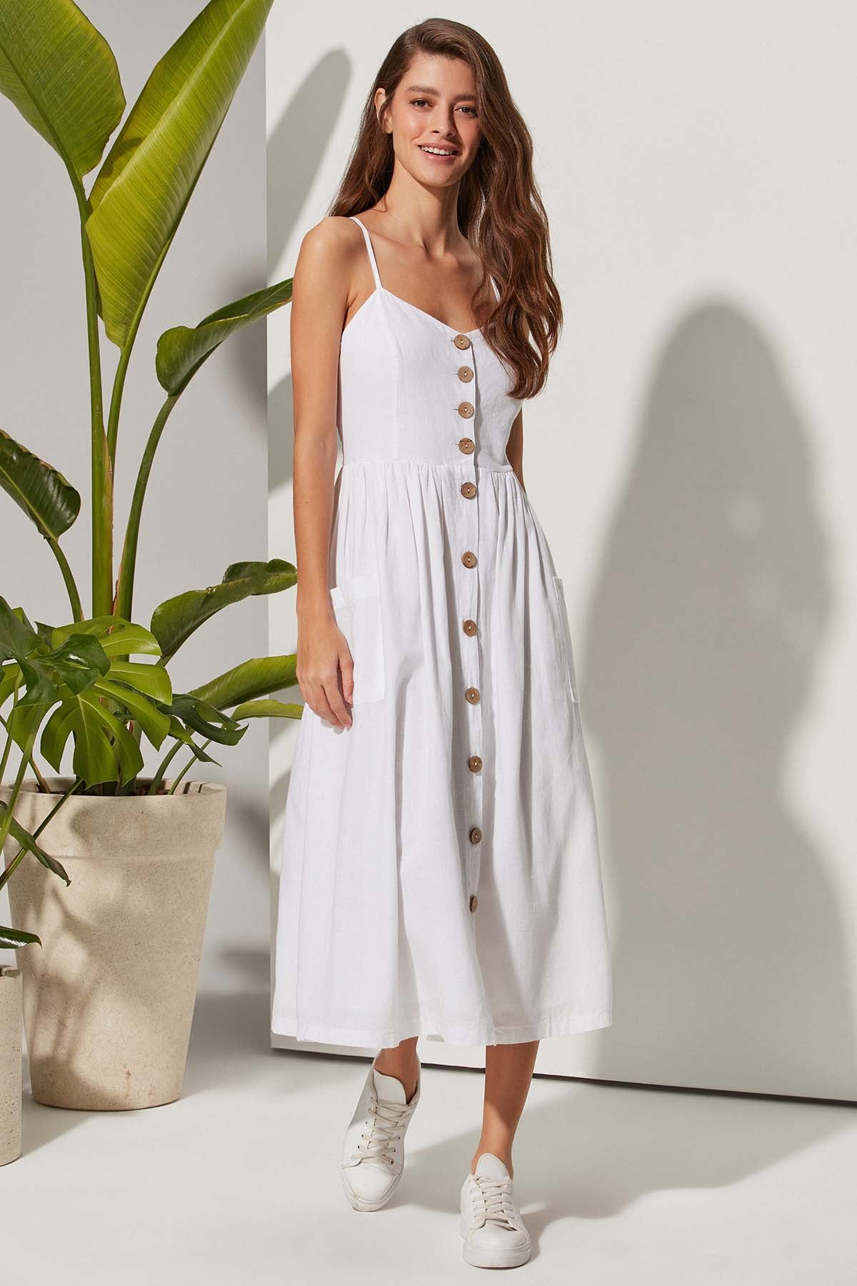 Askılı Beyaz Coco Düğmeli Elbise