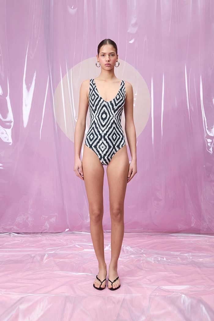 VIOLETA VIGNETTE V YAKA KALIN ASKILI MAYO