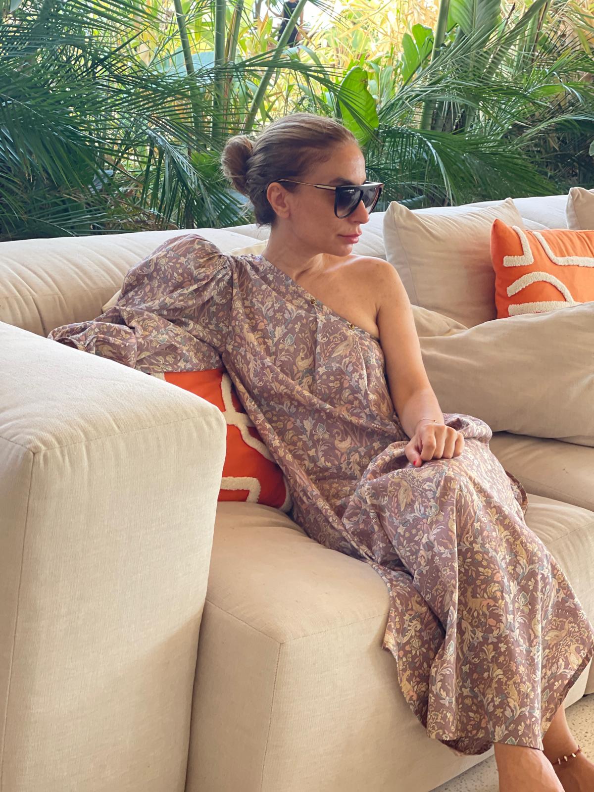 Josephine, Pink Lana Tawn