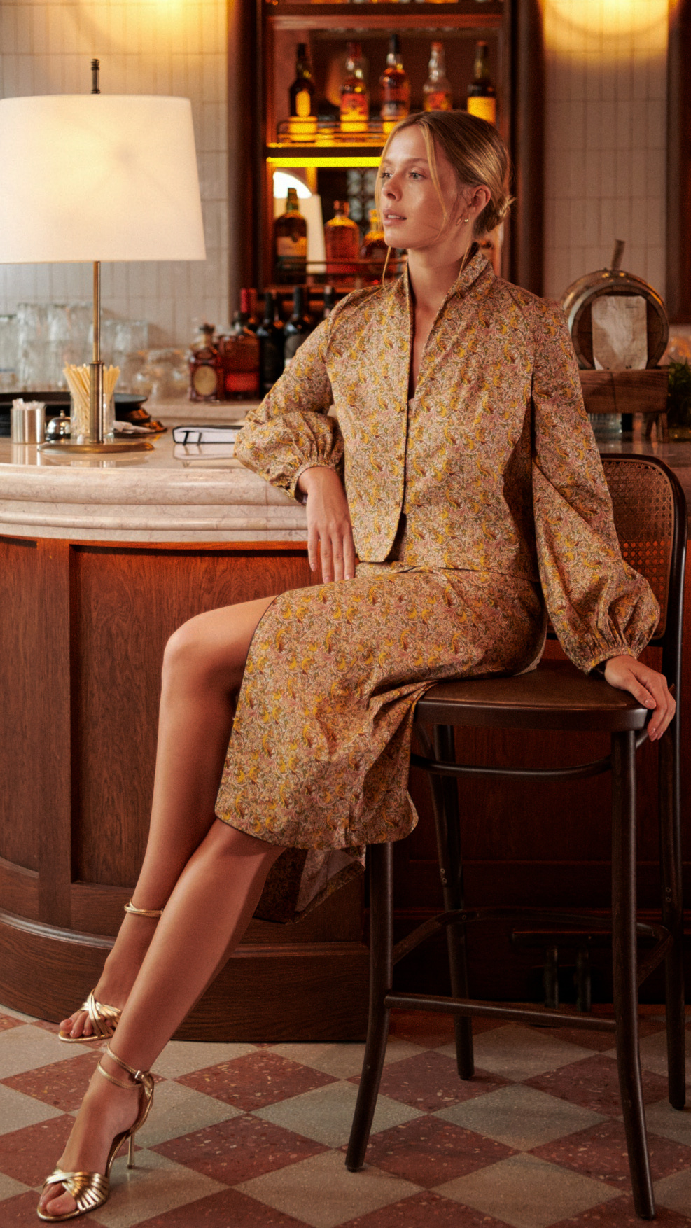 Caroline ve Boleyn Sarı Takım