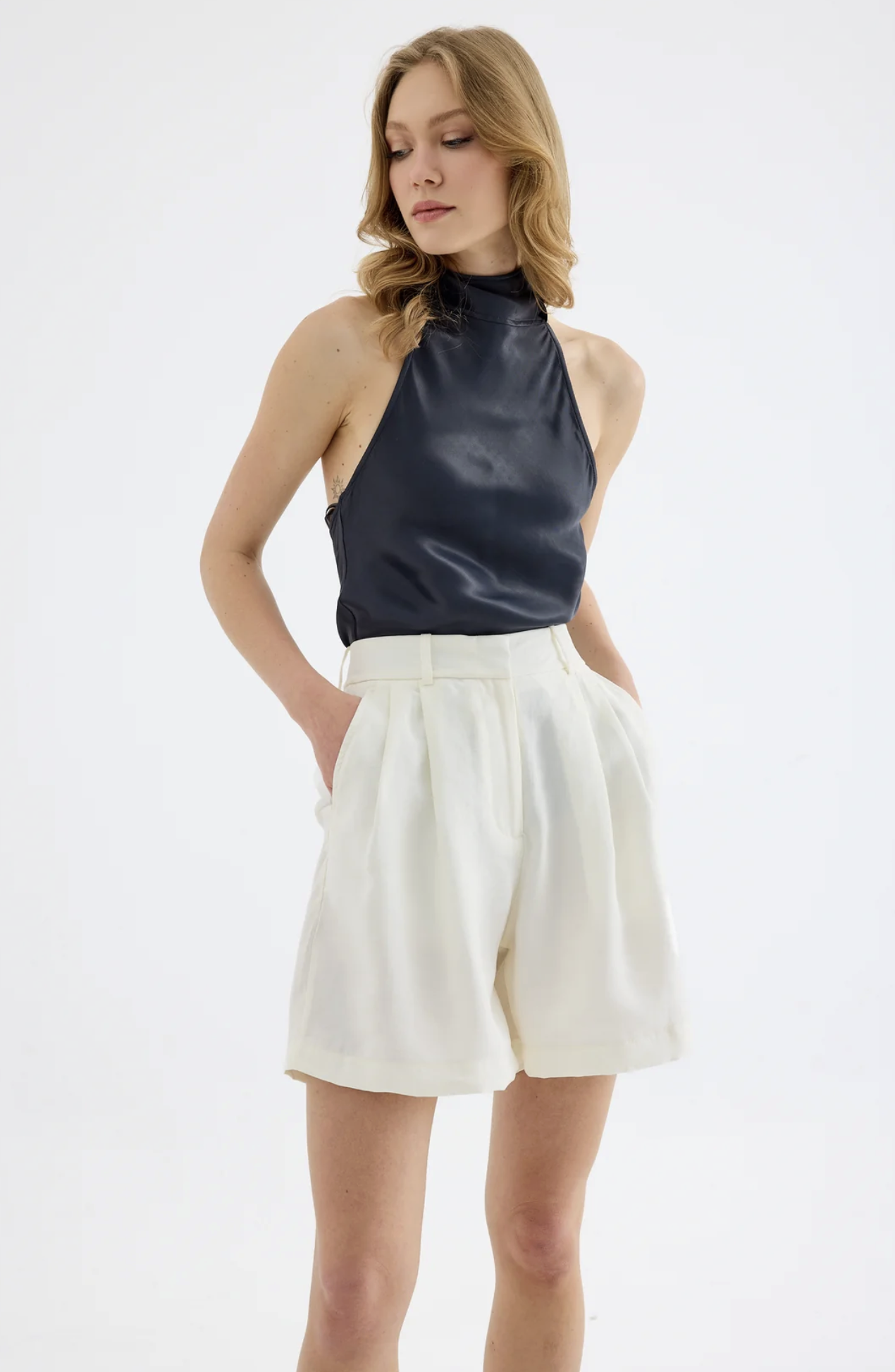 Veyra Silk Effect Viskon Halter Bluz - Lacivert