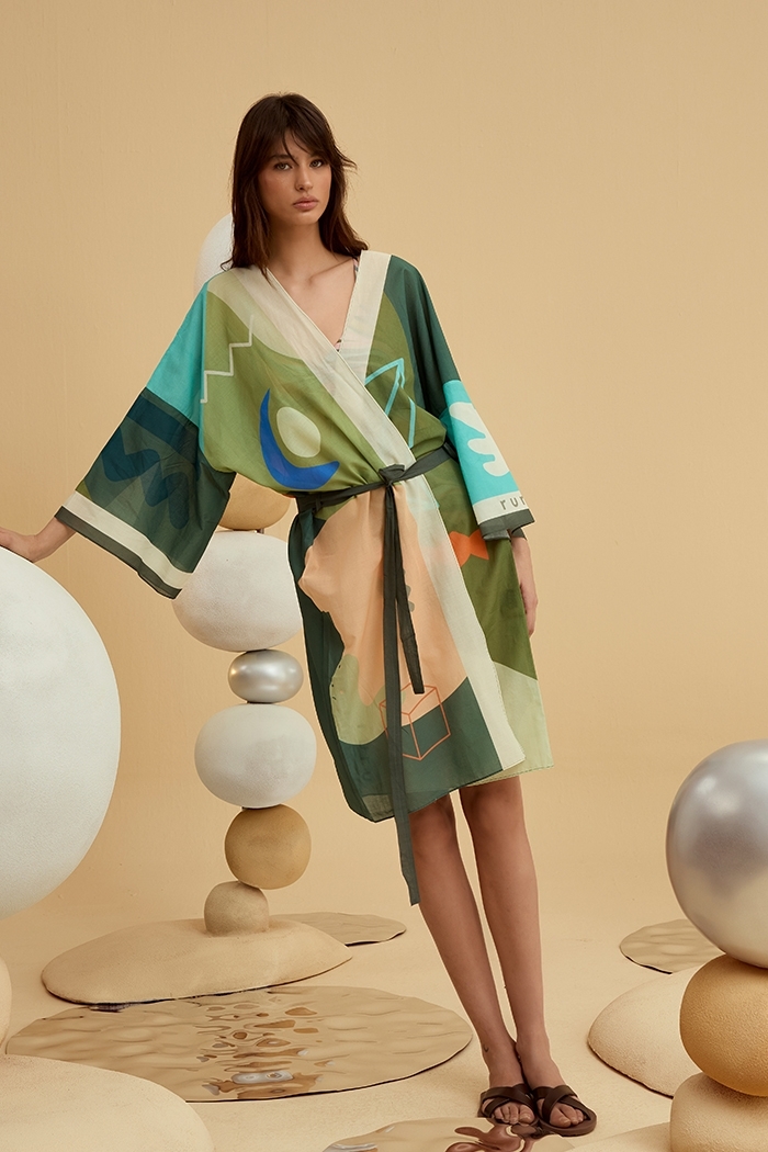 Roundaries Kimono
